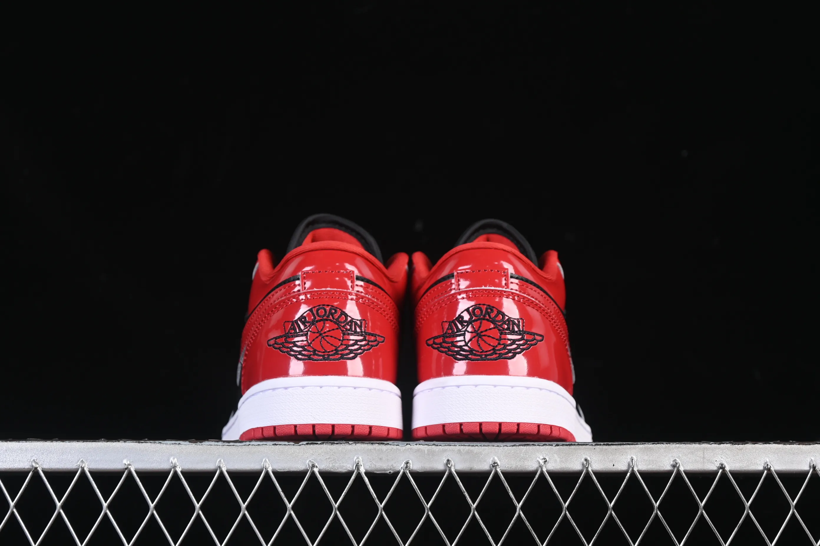 All categories Air Jordan Jordan series basketball shoes Air Jordan 1 Low G version pure original Air Jordan 1 Low AJ1 Joe 1 patent leather black and red low-top cultural casual sneakers HV4089-006
